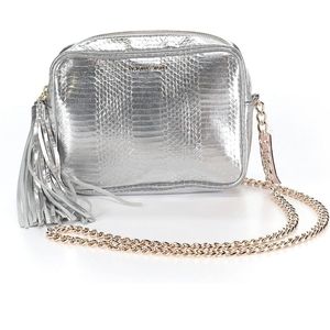 💋Victoria's Secret Silver chain purse 👄